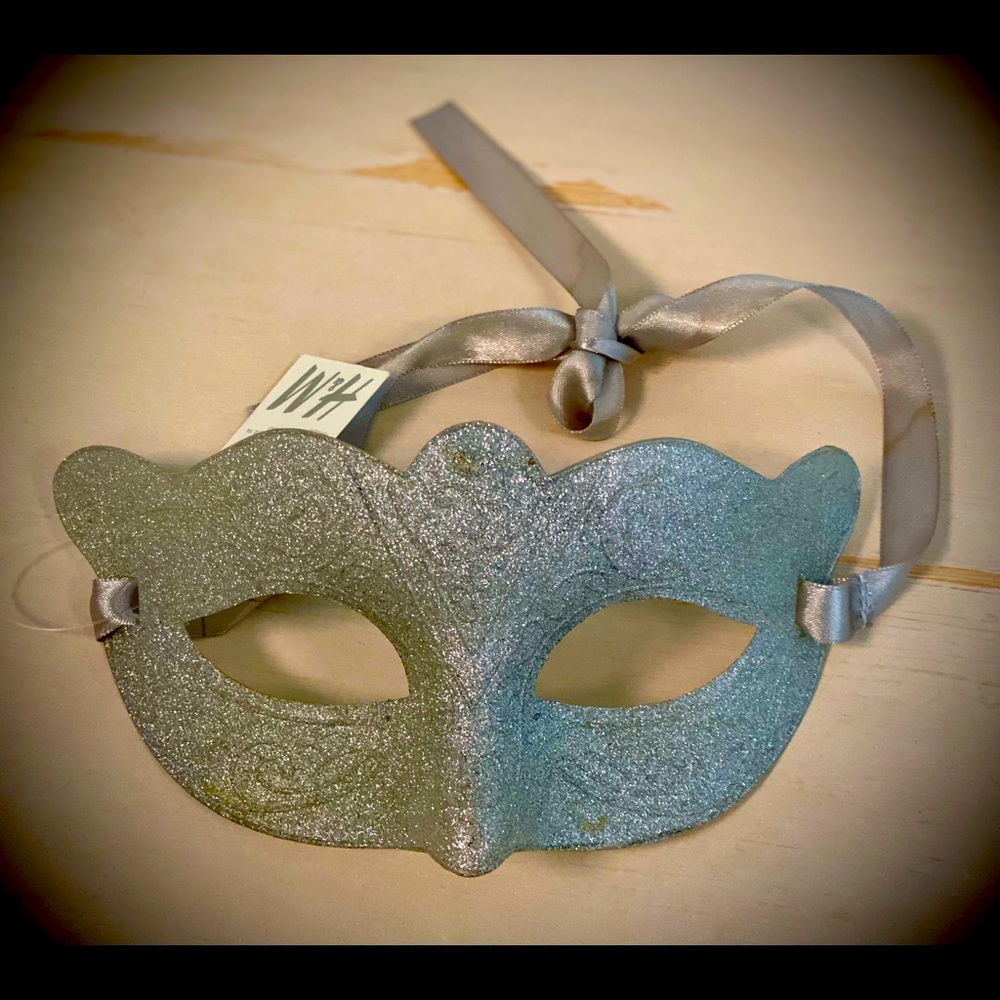 Ladies mask